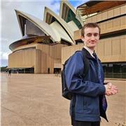 English tutor for both adults and children. Learn to speak or write in English or get ahead in your English class!